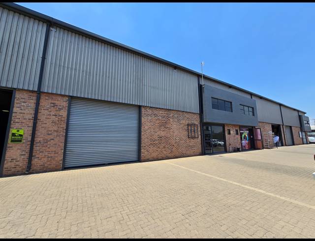 430M² WAREHOUSE TO LET IN TUNNEY